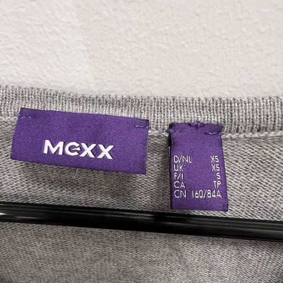 MEXX | Boatneck Fine Knit Sweater Grey With Red Stripes - Picture 2 of 3